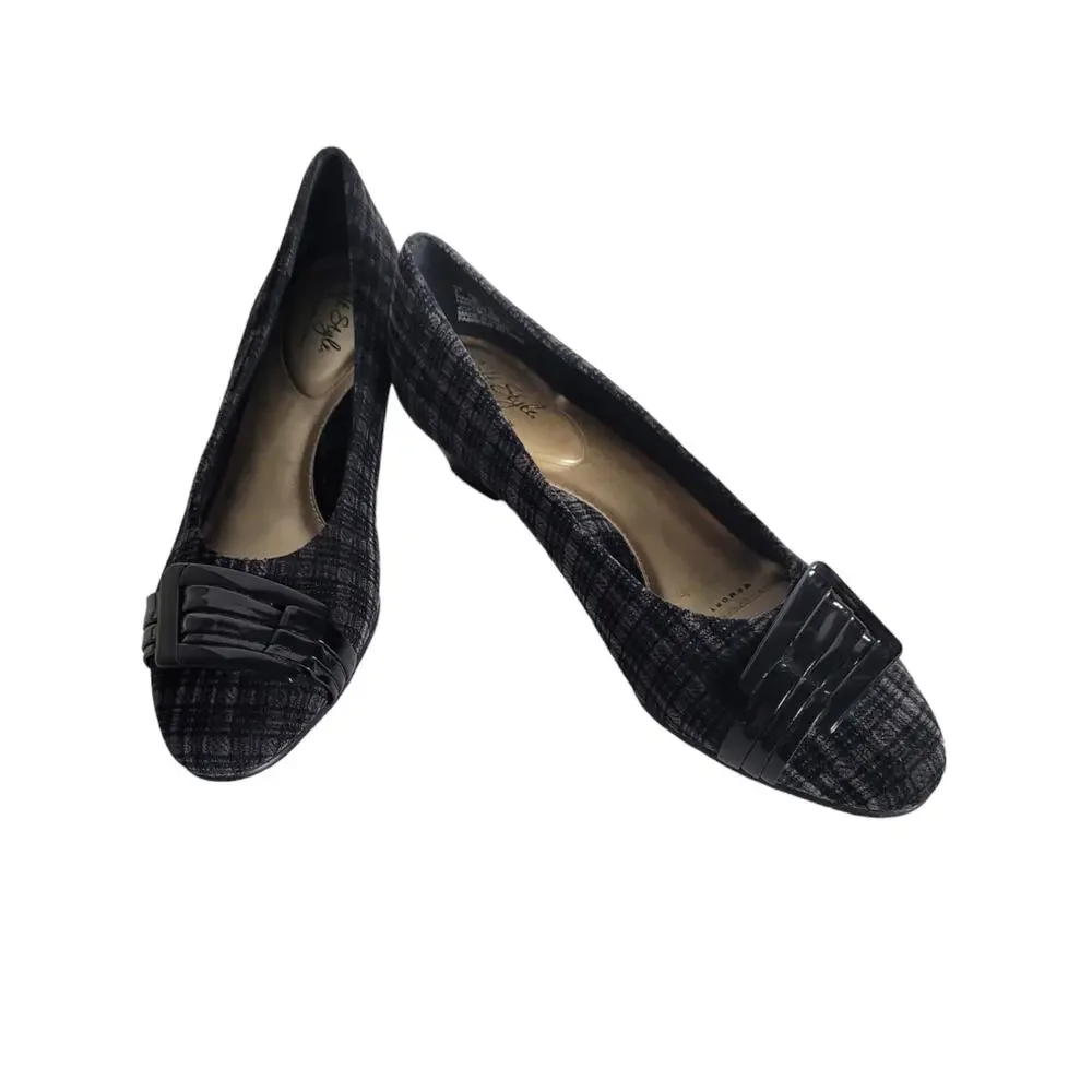 Soft Style Women's Hush Puppies Company Black Velvet Plaid Pumps Slip On Size 8N